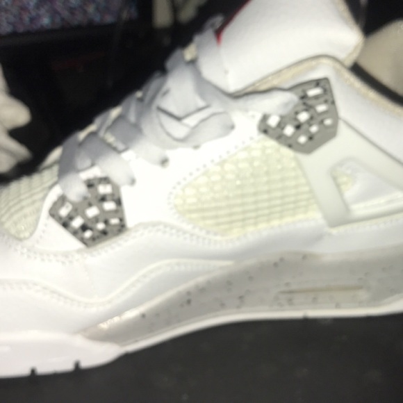 Jordan 4 bred white Oreo size 7 there so comfortable